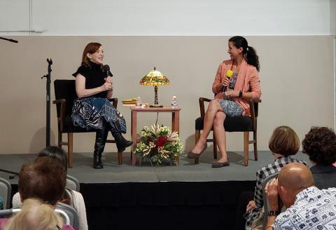 Author Susan Orlean and Ventura County Star journalist Stacie Galang chatting at the One County One Book event in November 2019